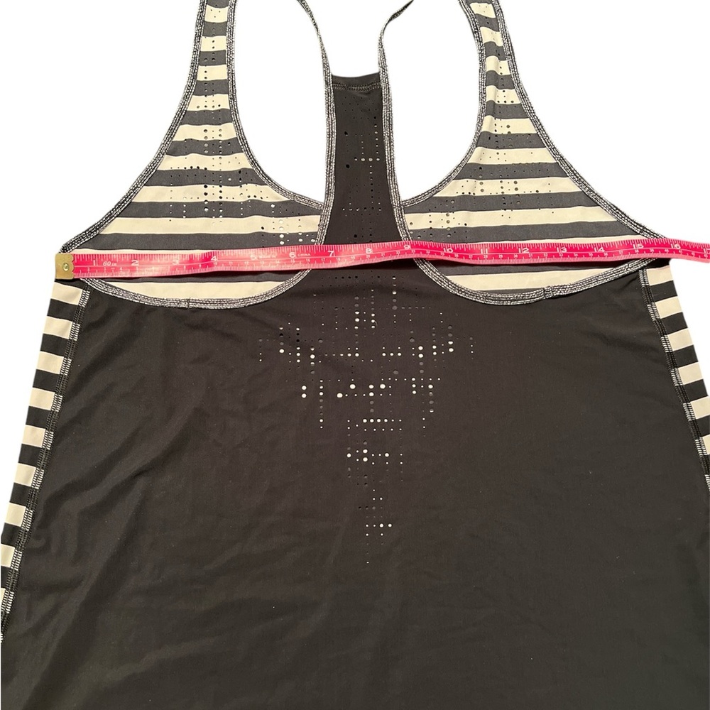 Lululemon - Picture 5 of 5